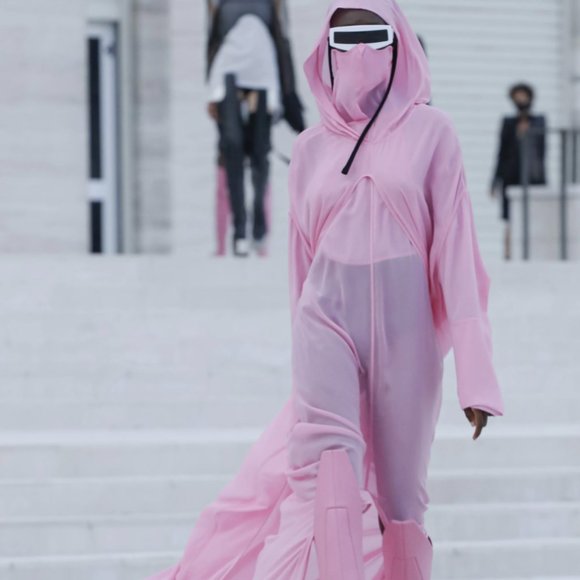 Welcome to My Closet! - Picture 3 of 16